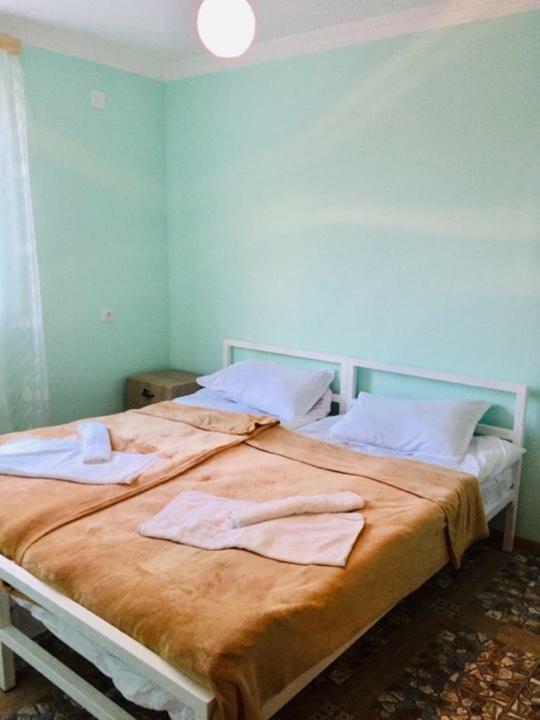 Lali Bed and Breakfast Tbilisi Buitenkant foto